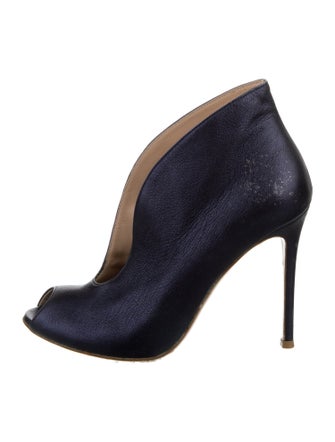 Gianvito Rossi Leather Pumps