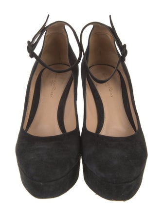 Gianvito Rossi Suede Pumps