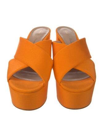 Gianvito Rossi Slides