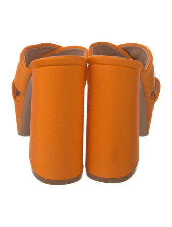 Gianvito Rossi Slides