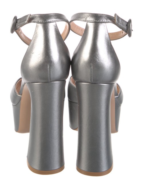 Gianvito Rossi Leather D'Orsay Pumps