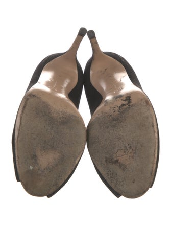 Gianvito Rossi Suede Cutout Accent Pumps