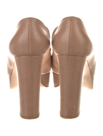 Gianvito Rossi Leather Pumps