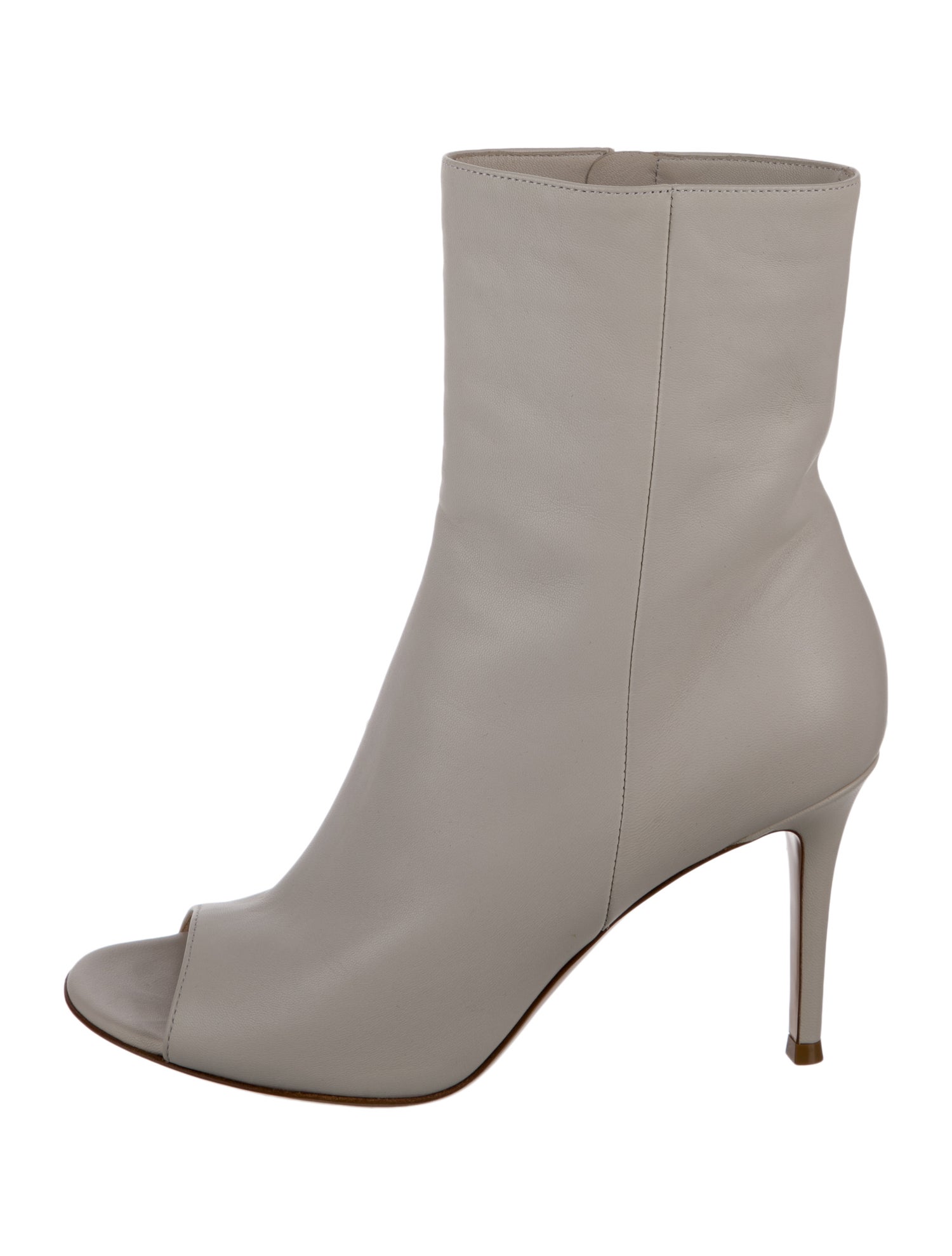 Gianvito Rossi Leather Pumps