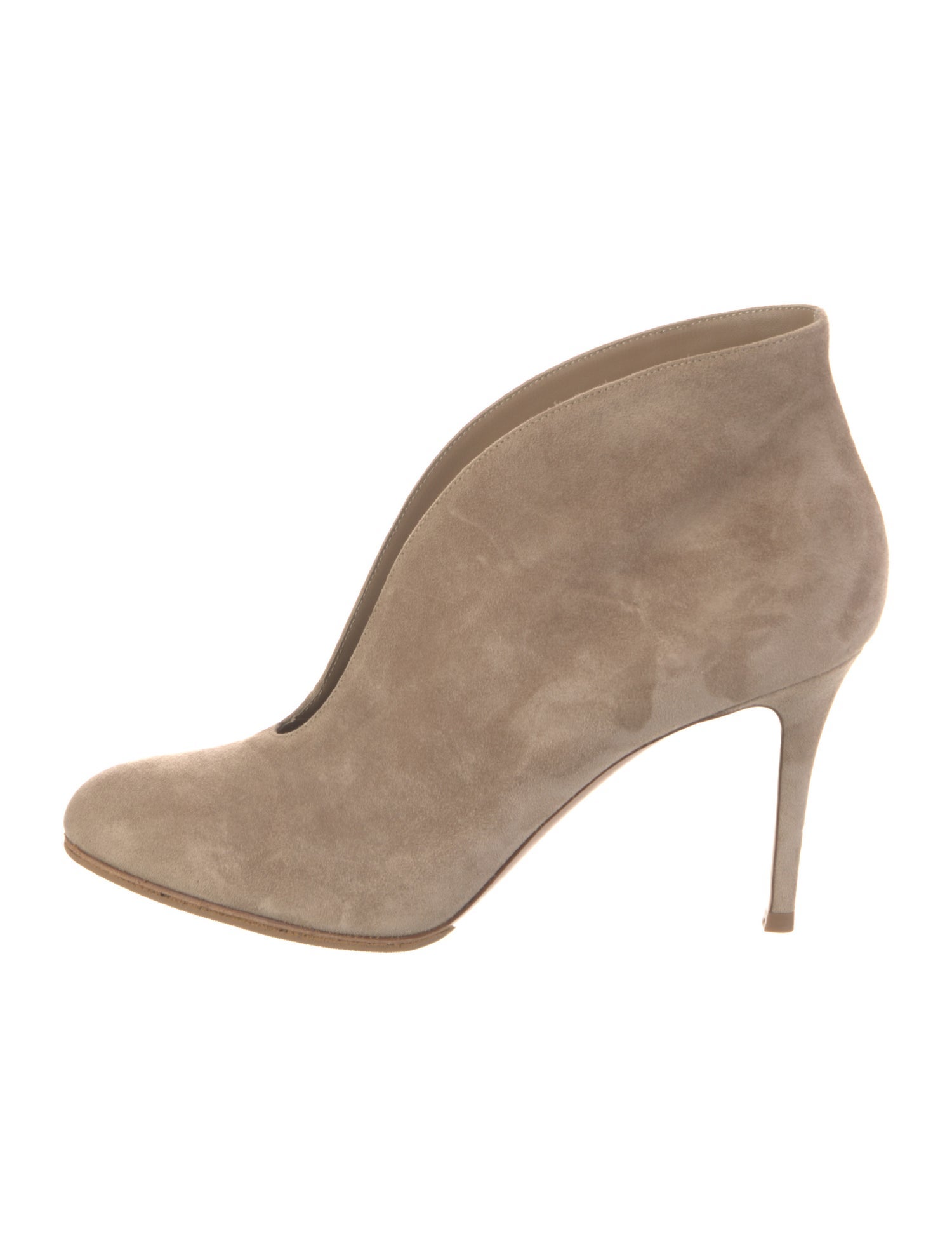 Gianvito Rossi Suede Pumps
