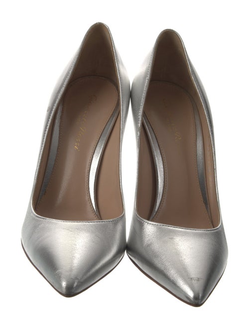 Gianvito Rossi Leather Pumps