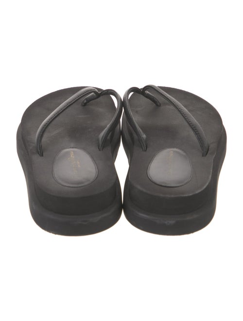 Gianvito Rossi Leather Flip Flops