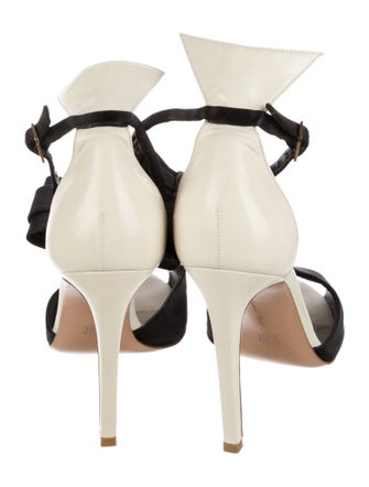 Gianvito Rossi Leather Bow Accents D'Orsay Pumps