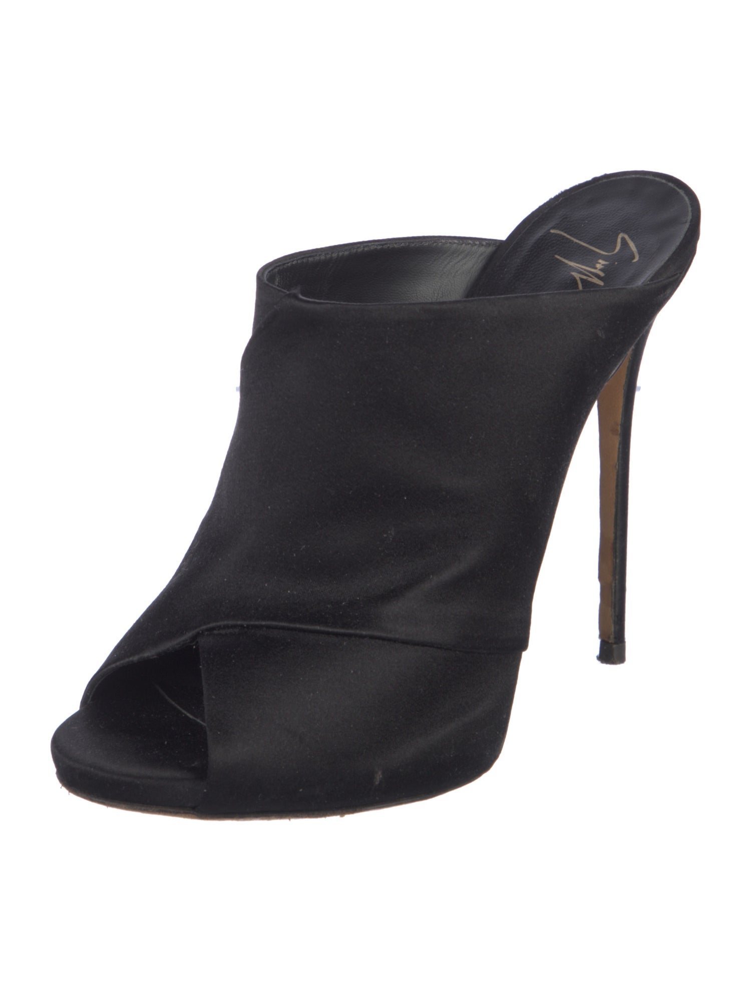 Gianvito Rossi Mules