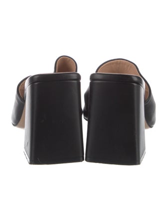 Gianvito Rossi Leather Slides