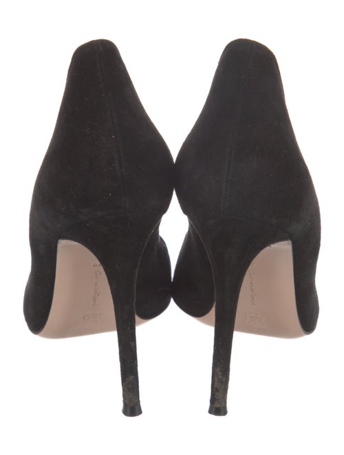 Gianvito Rossi Suede Pumps