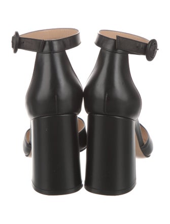 Gianvito Rossi Leather D'Orsay Pumps