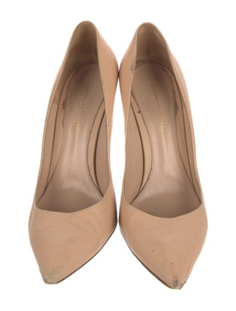 Gianvito Rossi Leather Pumps