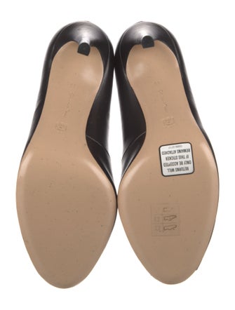 Gianvito Rossi Leather Pumps