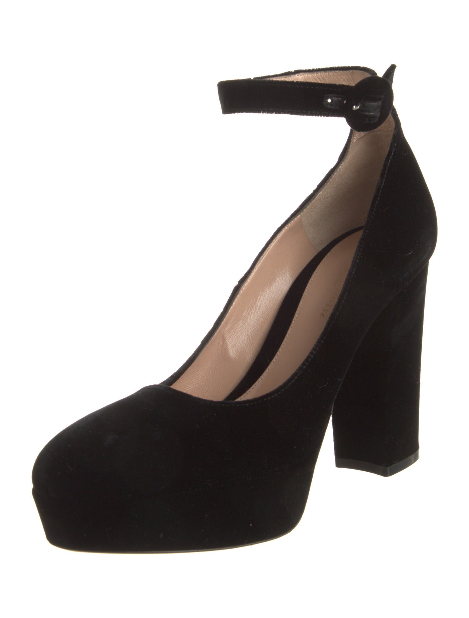 Gianvito Rossi Velvet Pumps