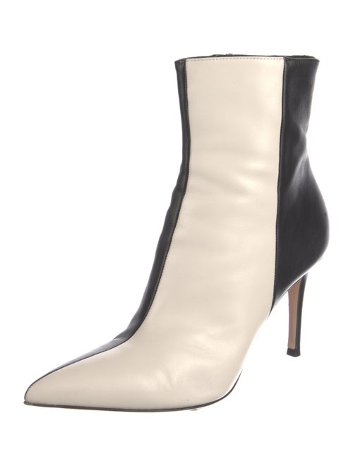 Gianvito Rossi Leather Pumps