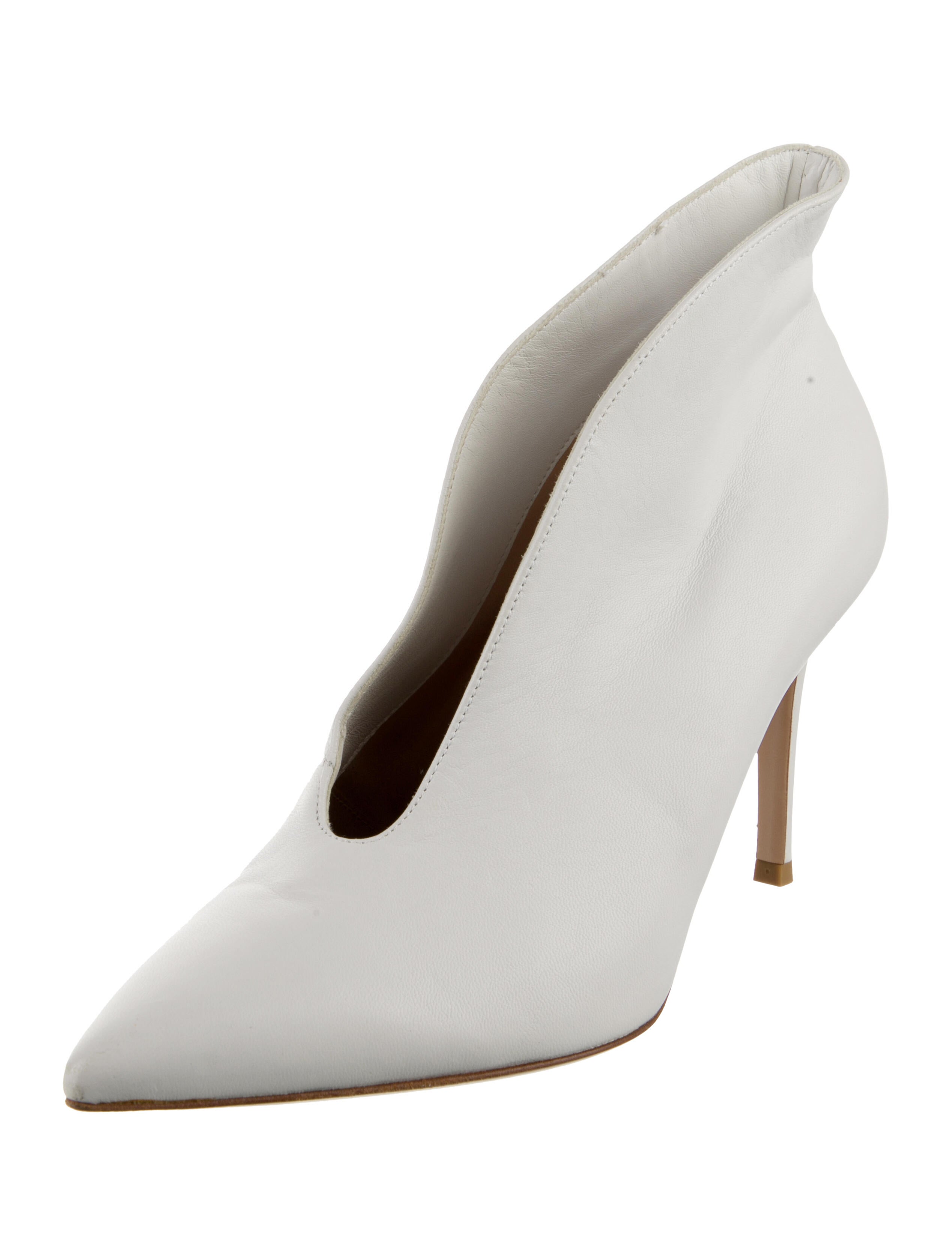 Gianvito Rossi Leather Cutout Accent Pumps