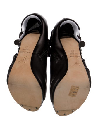 Giuseppe Zanotti Leather Cutout Accent Lace-Up Boots