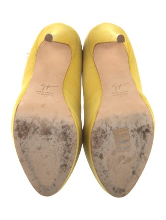 Giuseppe Zanotti Suede Sandals