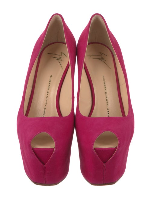Giuseppe Zanotti Suede Pumps