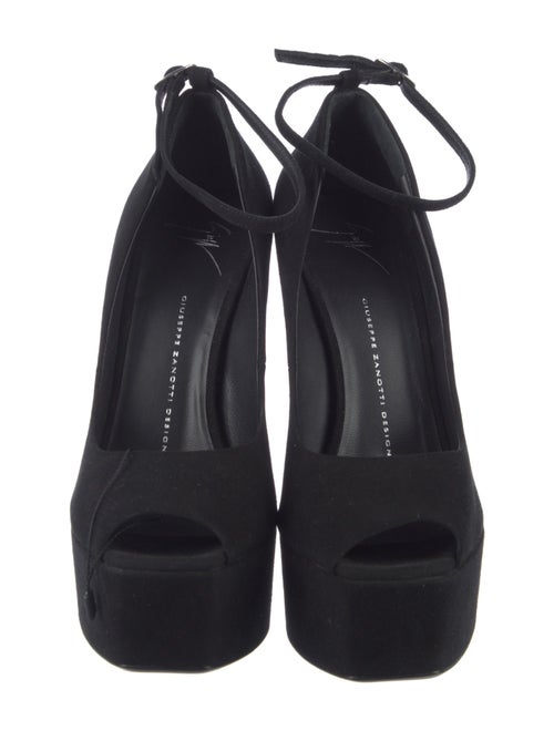 Giuseppe Zanotti Suede Pumps