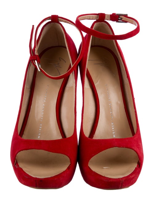 Giuseppe Zanotti Suede Pumps