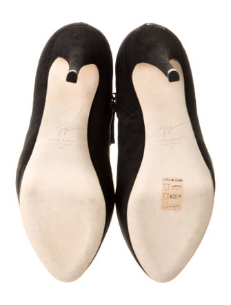 Giuseppe Zanotti Suede Pumps