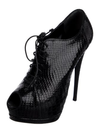 Giuseppe Zanotti Embossed Leather T-Strap Pumps