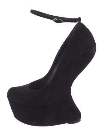 Giuseppe Zanotti Suede Pumps