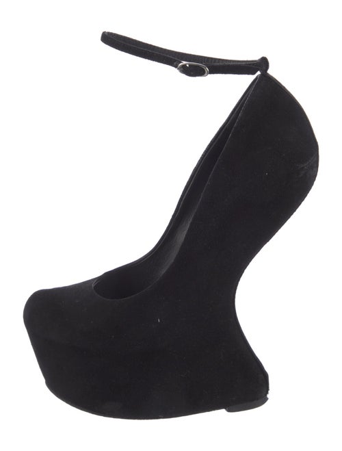 Giuseppe Zanotti Suede Pumps