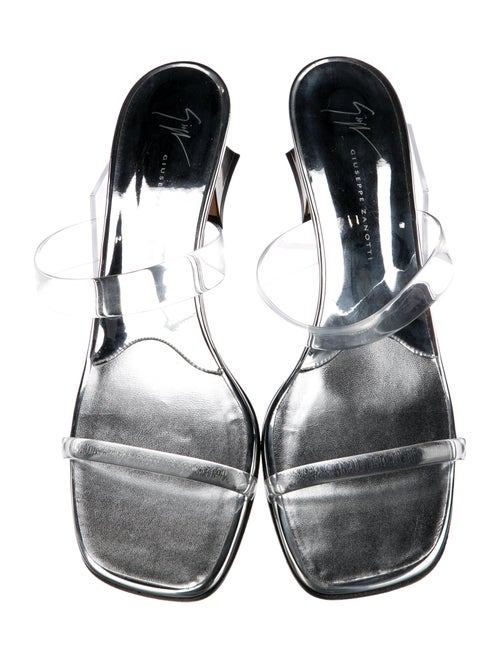 Giuseppe Zanotti Slides