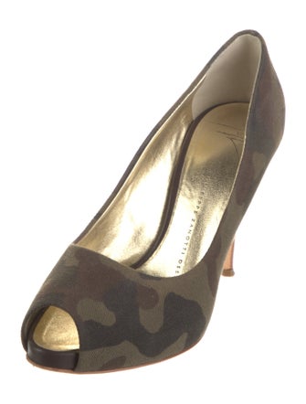 Giuseppe Zanotti Canvas Camouflage Print Pumps