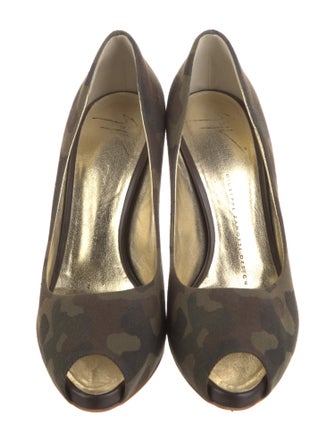 Giuseppe Zanotti Canvas Camouflage Print Pumps