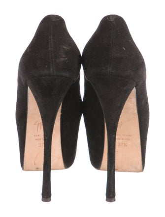 Giuseppe Zanotti Suede Pumps