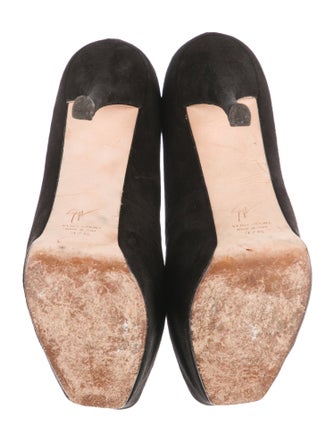 Giuseppe Zanotti Suede Pumps