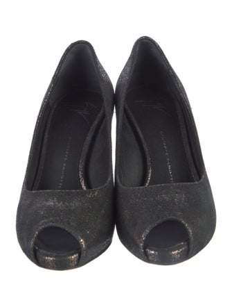 Giuseppe Zanotti Leather Cutout Accent Pumps