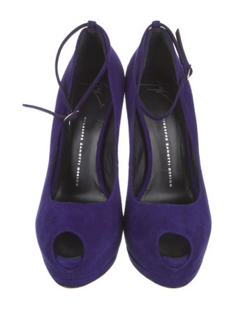 Giuseppe Zanotti Suede Pumps