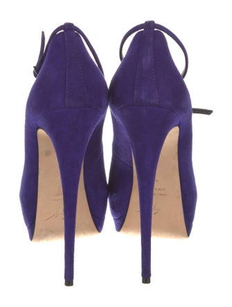 Giuseppe Zanotti Suede Pumps