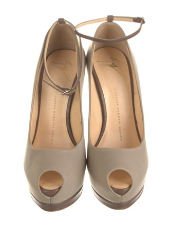 Giuseppe Zanotti Leather Pumps