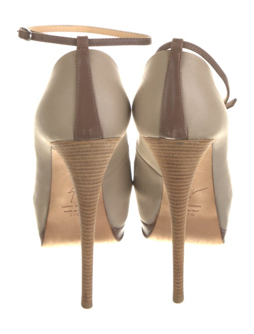 Giuseppe Zanotti Leather Pumps