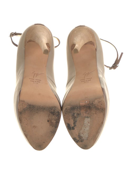 Giuseppe Zanotti Leather Pumps