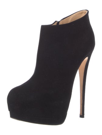 Giuseppe Zanotti Suede Pumps