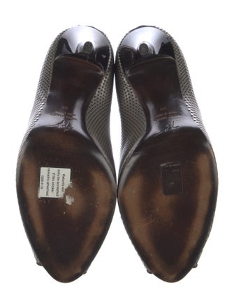 Giuseppe Zanotti Leather Lasercut Accents Pumps