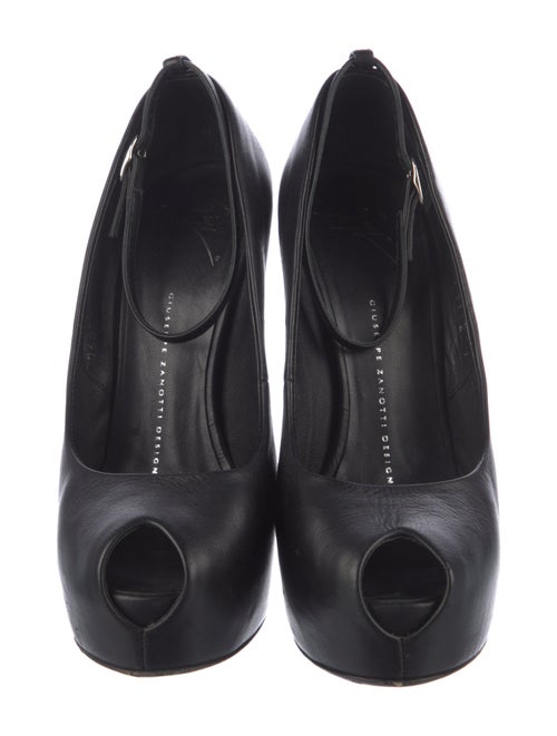 Giuseppe Zanotti Leather Pumps