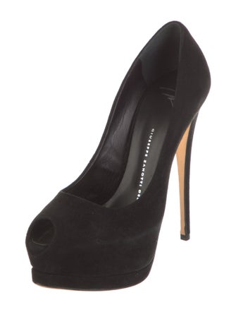 Giuseppe Zanotti Suede Pumps