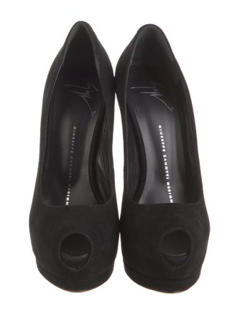 Giuseppe Zanotti Suede Pumps