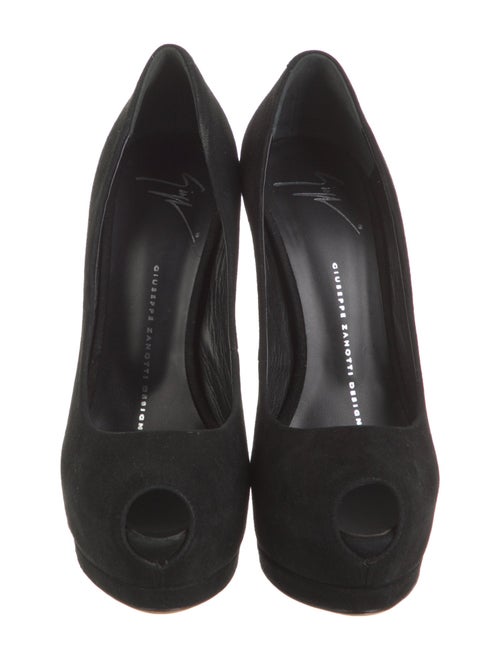 Giuseppe Zanotti Suede Pumps