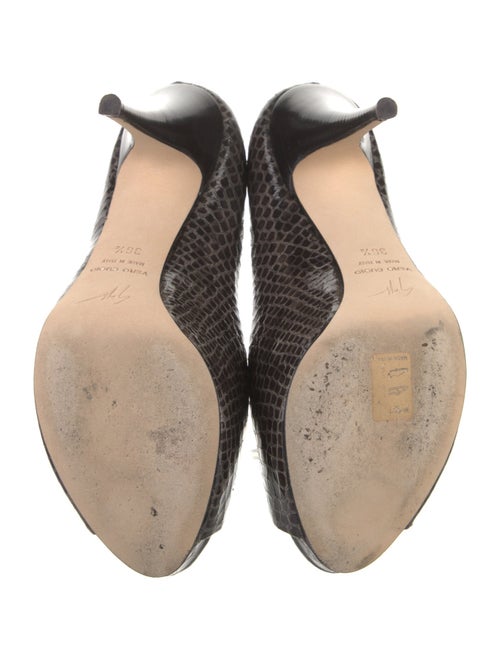 Giuseppe Zanotti Embossed Leather Animal Print Pumps