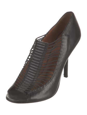 Givenchy Leather Pumps