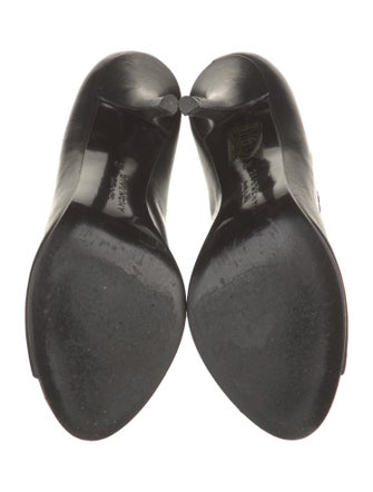 Givenchy Leather Pumps